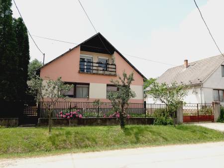 eladó családi ház, Kajászó