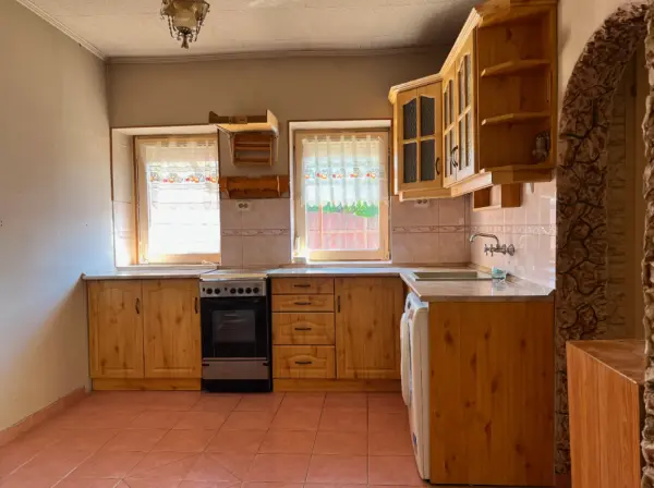 Eladó családi ház, Kápolnásnyék 3 szoba 62 m² 68.5 M Ft