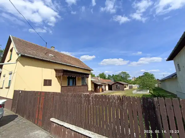 Eladó családi ház, Karcag 4 szoba 120 m² 39.9 M Ft