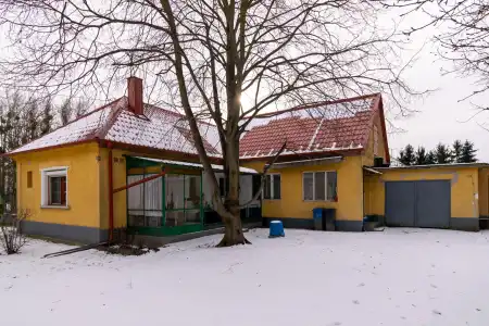 Eladó családi ház, Kimle 3 szoba 100 m² 55 M Ft