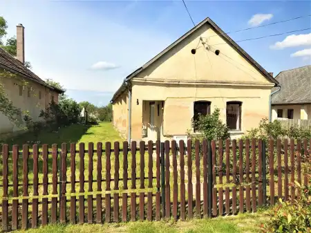 eladó családi ház, Kisbér