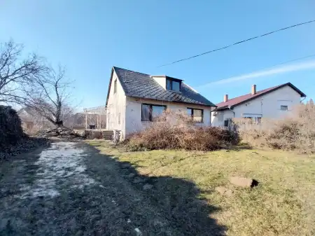eladó családi ház, Kisbér