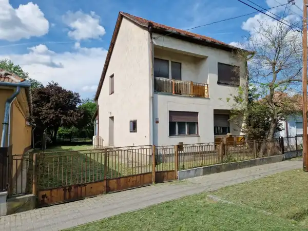 Eladó családi ház, Kisköre 4 szoba 110 m² 20.5 M Ft
