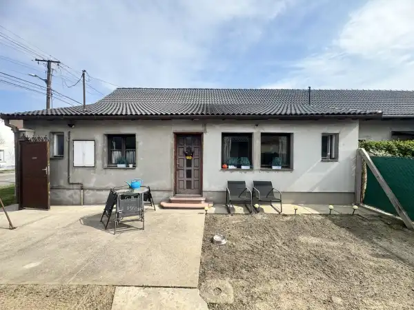 Eladó családi ház, Kiskunfélegyháza 2 szoba 90 m² 49.8 M Ft