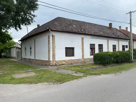 eladó családi ház, Kistelek