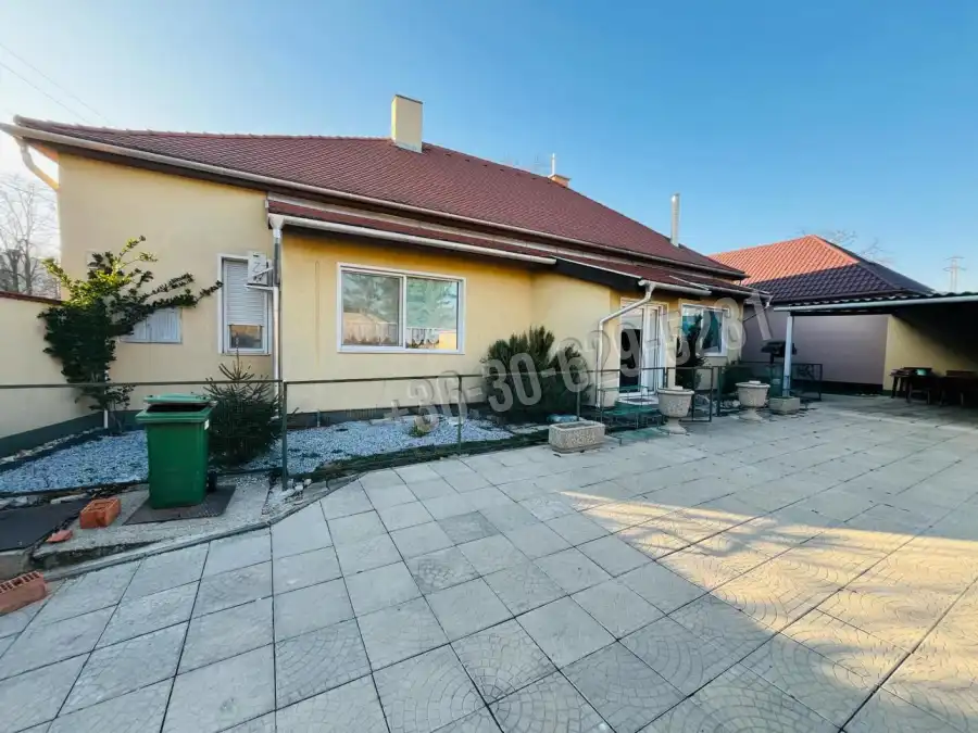eladó családi ház, Komárom
