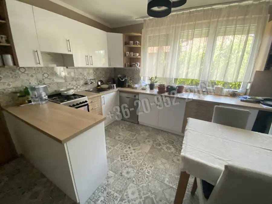 eladó családi ház, Koppánymonostor