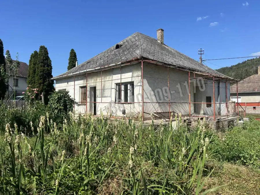 eladó családi ház, Kosd