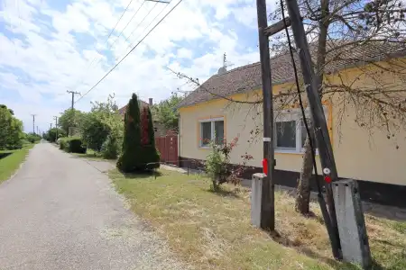 eladó családi ház, Kübekháza