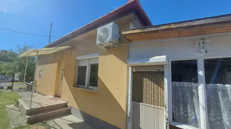 Eladó családi ház, Lábatlan 3 szoba 88 m² 59.5 M Ft