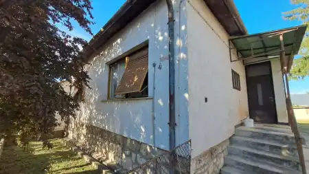 Eladó családi ház, Lábatlan 3 szoba 95 m² 49.9 M Ft