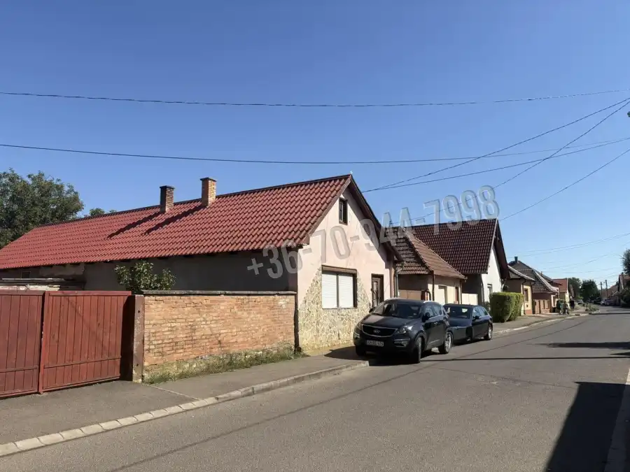 eladó családi ház, Lőrinci