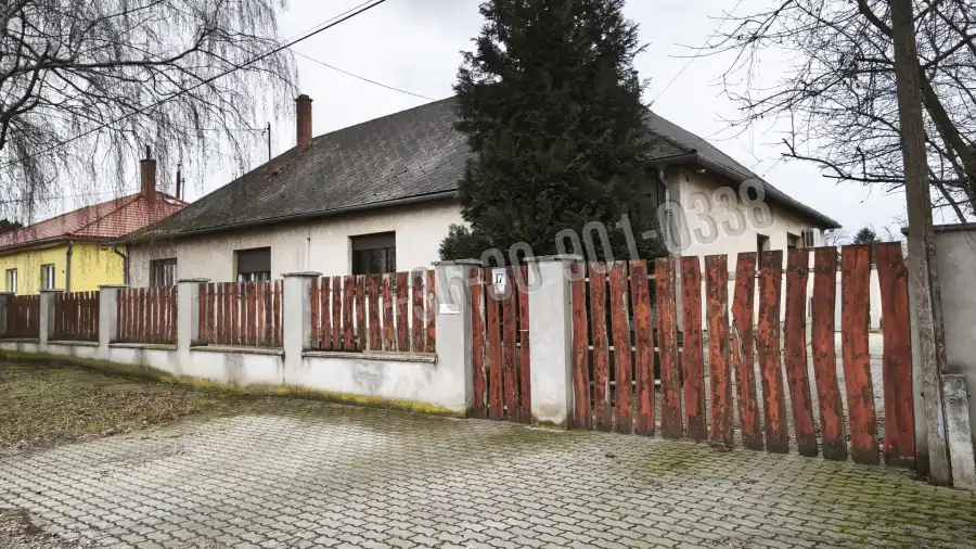 eladó családi ház, Lőrinci