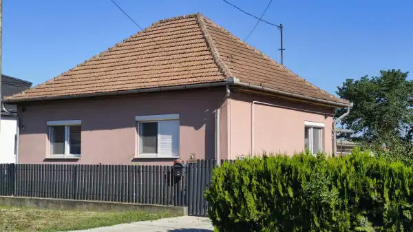 Eladó családi ház, Lőrinci 2+1 szoba 94 m² 64.9 M Ft
