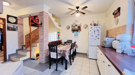 eladó családi ház, Majosháza