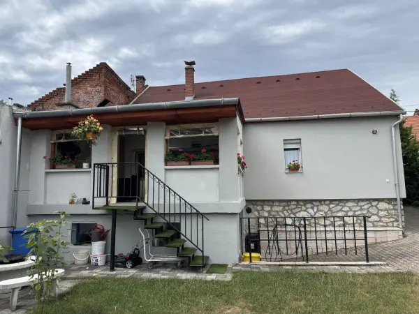 Eladó családi ház, Miskolc 2+3 szoba 140 m² 77.9 M Ft
