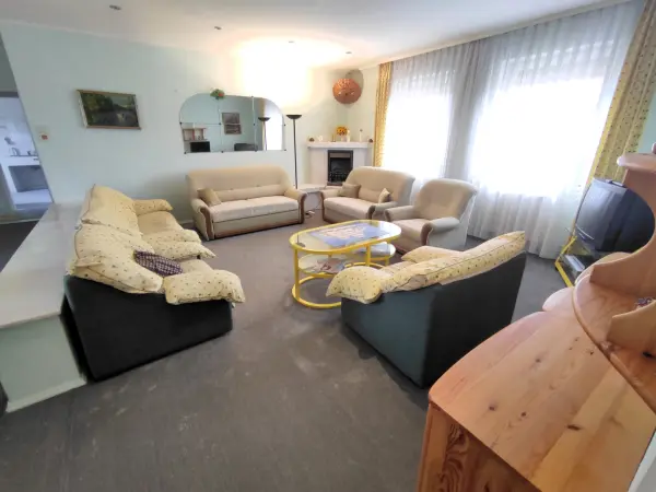 Eladó családi ház, Mohács 7 szoba 272 m² 109 M Ft