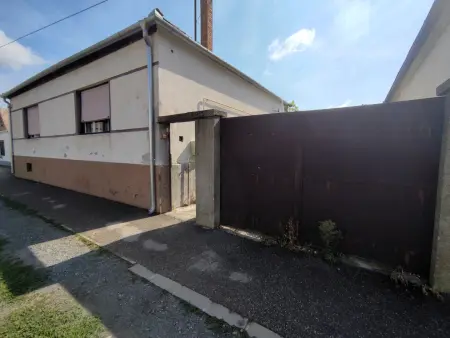 Eladó családi ház, Mohács 3 szoba 105 m² 52 M Ft