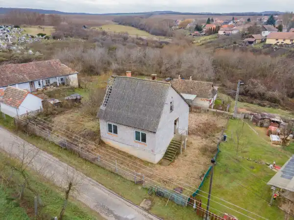 Eladó családi ház, Mohora 3 szoba 62 m² 10 M Ft