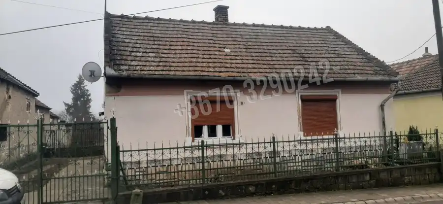 eladó családi ház, Monok