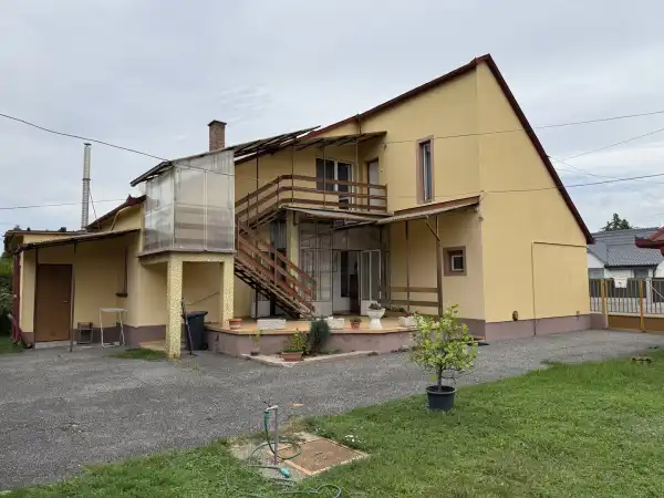 Eladó családi ház, Mosonmagyaróvár 6+1 szoba 150 m² 116 M Ft