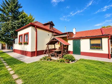 Eladó családi ház, Mosonmagyaróvár 6 szoba 200 m² 74.99 M Ft
