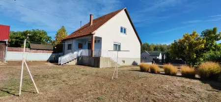 Eladó családi ház, Nagykálló 2 szoba 180 m² 44 M Ft