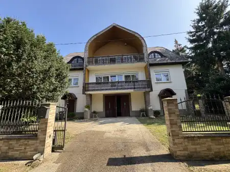 Eladó családi ház, Nagykanizsa 8 szoba 410 m² 96 M Ft