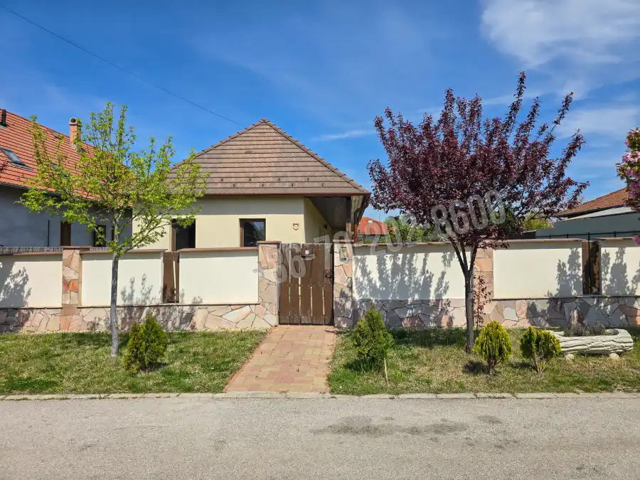 eladó családi ház, Nagytarcsa