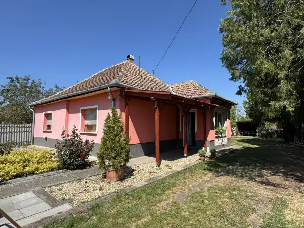 Eladó családi ház, Nagyút 3 szoba 110 m² 22.5 M Ft