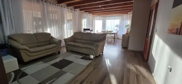 Eladó családi ház, Nagyvenyim 5 szoba 128 m² 97.5 M Ft