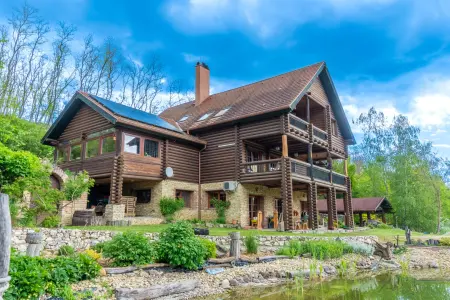 Eladó családi ház, Nőtincs 4 szoba 377 m² 462.8 M Ft