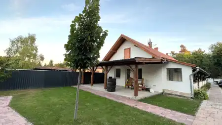 Eladó családi ház, Ócsa 6 szoba 140 m² 94.99 M Ft