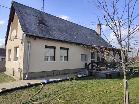 Eladó családi ház, Örkény 3 szoba 111 m² 58.8 M Ft