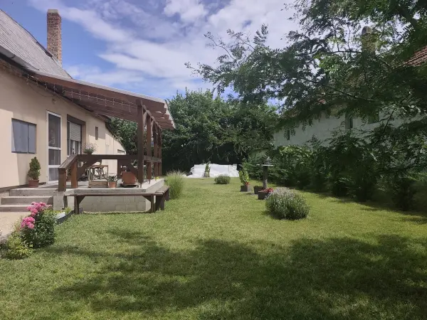 Eladó családi ház, Örkény 3 szoba 111 m² 58.8 M Ft