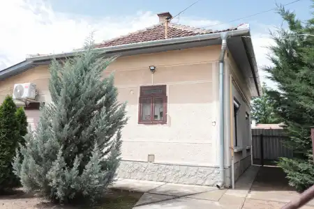 Eladó családi ház, Orosháza 2 szoba 120 m² 25 M Ft