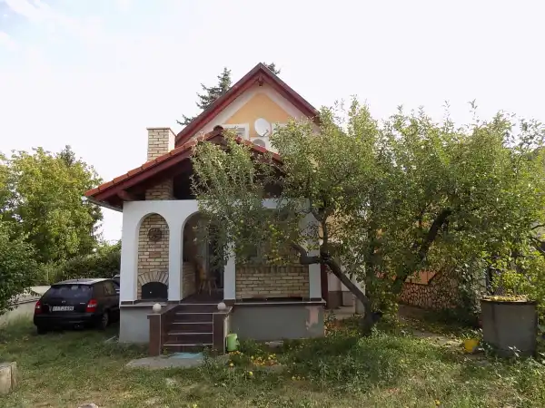 Eladó családi ház, Pápa 2 szoba 69 m² 37.8 M Ft
