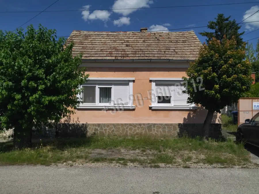 eladó családi ház, Pápa