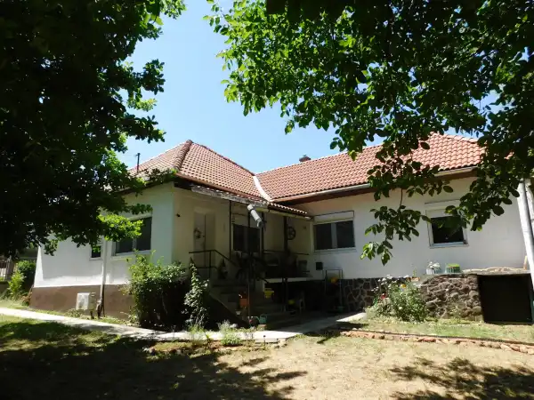 Eladó családi ház, Parád 3+1 szoba 92 m² 31.8 M Ft