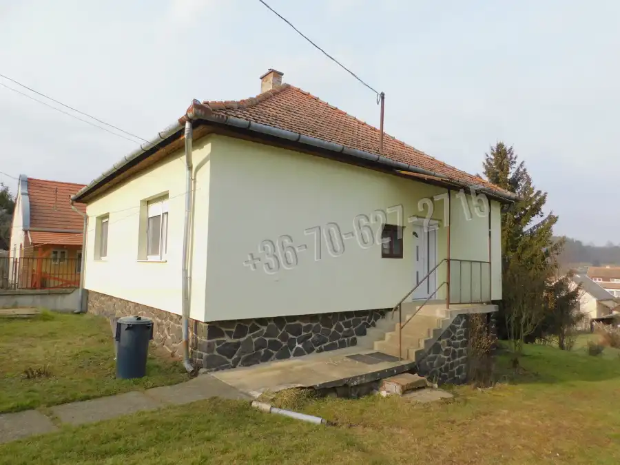 eladó családi ház, Parád
