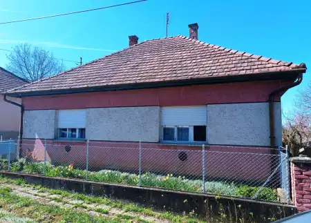 eladó családi ház, Perőcsény