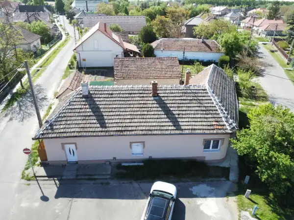 Eladó családi ház, Poroszló 3 szoba 117 m² 28.9 M Ft