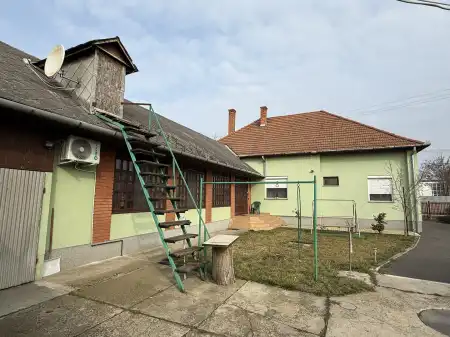 eladó családi ház, Püspökladány