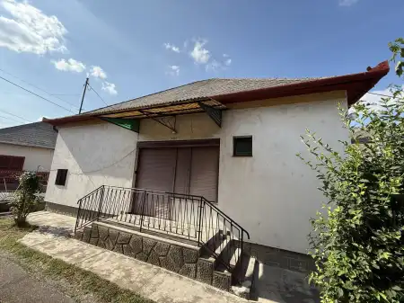 eladó családi ház, Püspökladány
