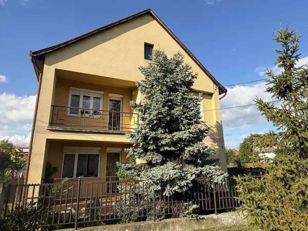 Eladó családi ház, Püspökladány 5 szoba 240 m² 85 M Ft