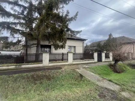 eladó családi ház, Püspökladány