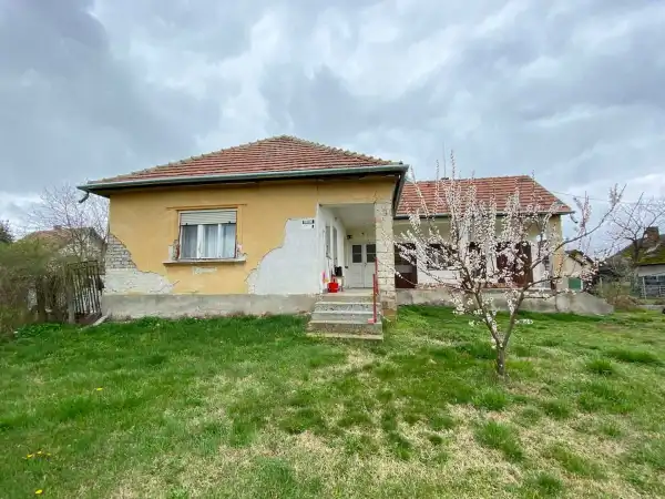 Eladó családi ház, Ráckeve 2 szoba 66 m² 51.9 M Ft