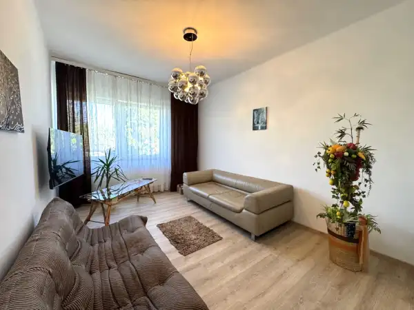 Eladó családi ház, Rajka 6 szoba 160 m² 124.93 M Ft
