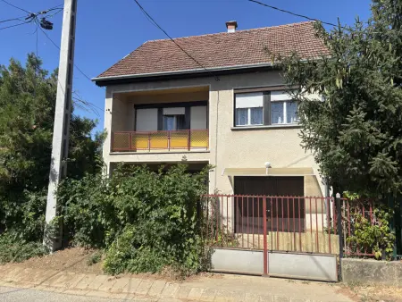 Eladó családi ház, Romhány 4 szoba 240 m² 54.5 M Ft