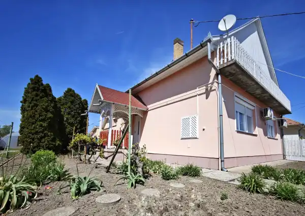 Eladó családi ház, Röszke 3 szoba 119 m² 85.3 M Ft